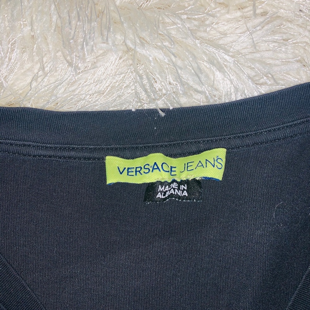 Versace - Picture 3 of 5